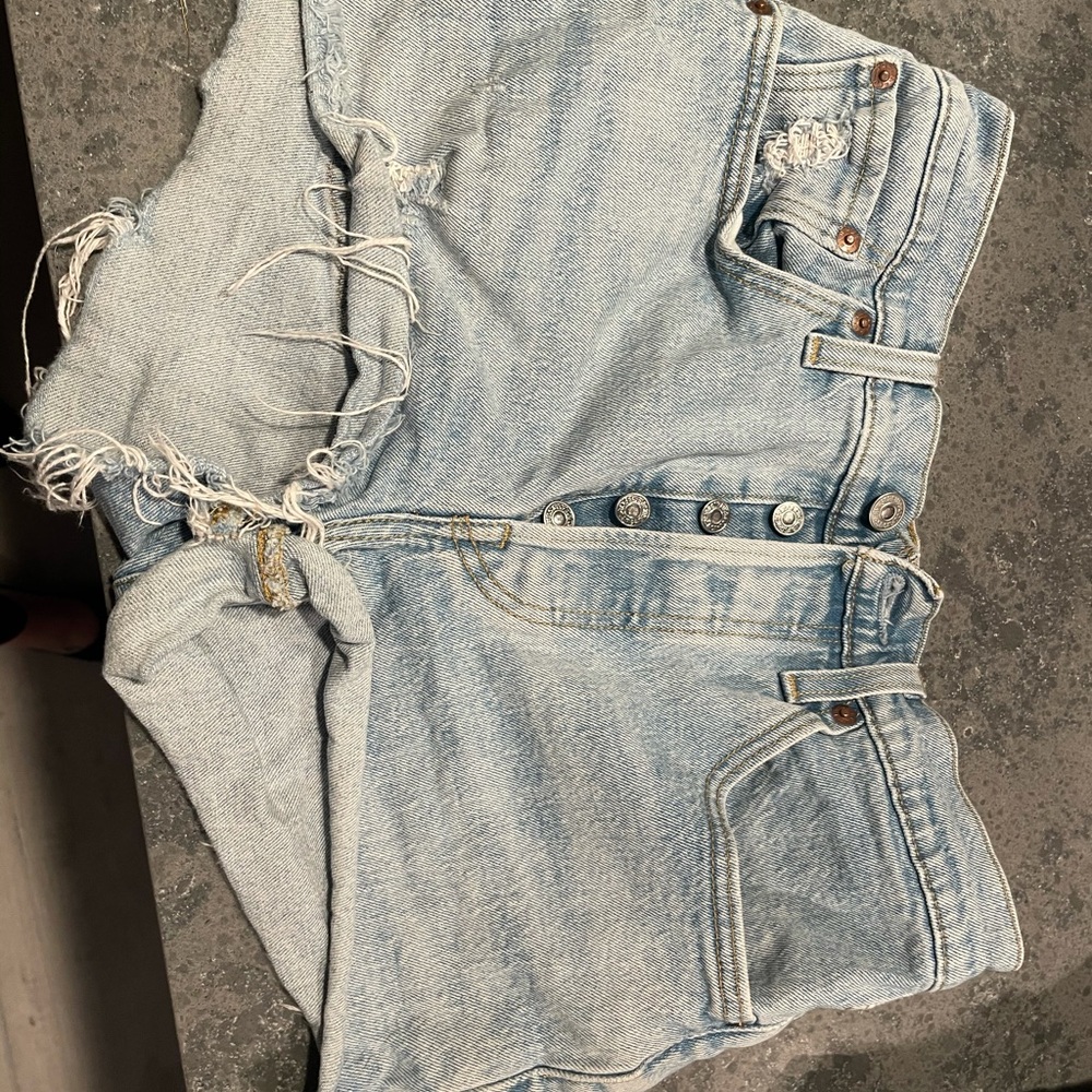 Levi wedgie shorts